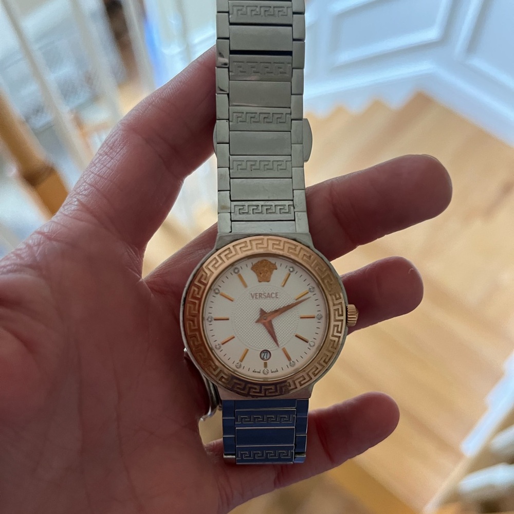 Authentic Versace Landmark ZSQ80 Watch
